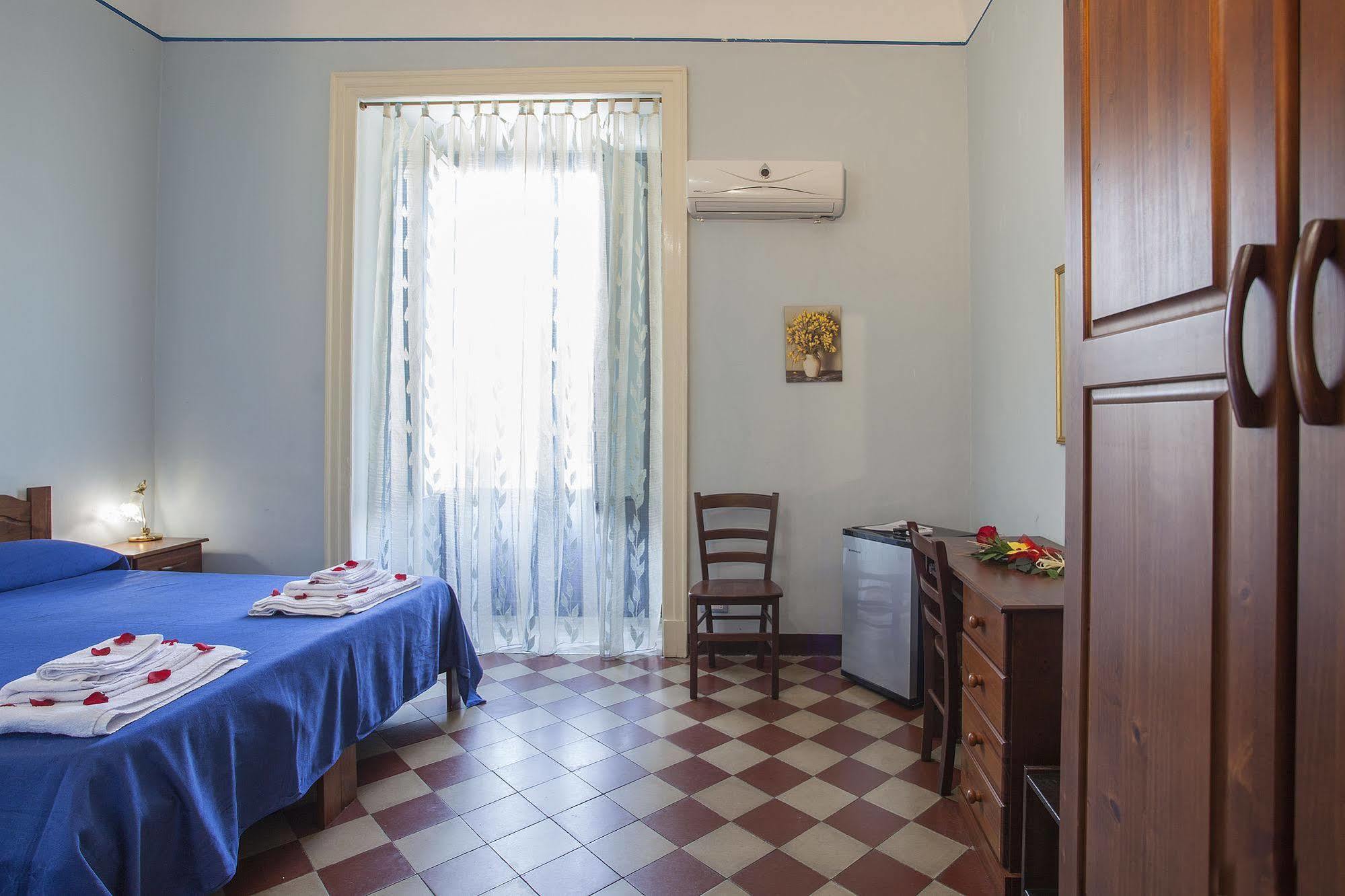 לינה וארוחת בוקר ריפוסטו Siciliaetnamare מראה חיצוני תמונה